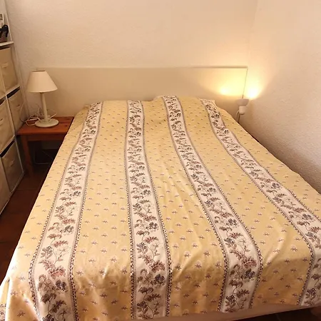 Apartment Avec Coin-nuit, Piscine, Terrasse Et Parking A Sainte-maxime, Proche Plages Et Commerces - Fr-1-780-74 *