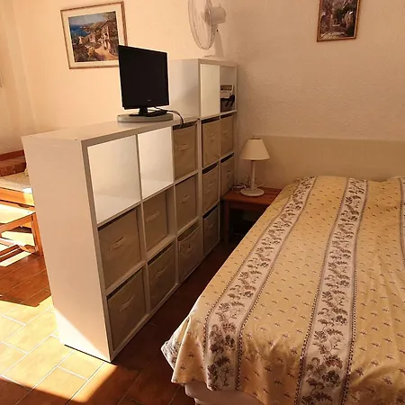 Apartment Avec Coin-nuit, Piscine, Terrasse Et Parking A Sainte-maxime, Proche Plages Et Commerces - Fr-1-780-74