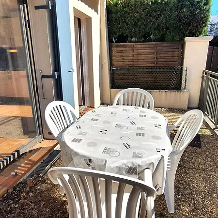 Avec Coin-nuit, Piscine, Terrasse Et Parking A Sainte-maxime, Proche Plages Et Commerces - Fr-1-780-74 Apartment